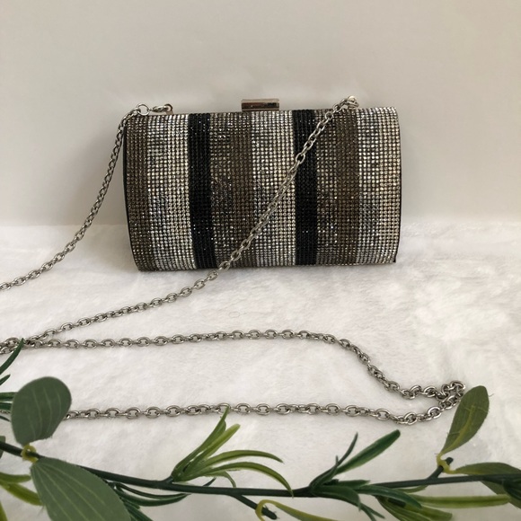 INC International Concepts Ranndi Clutch - Picture 1 of 5